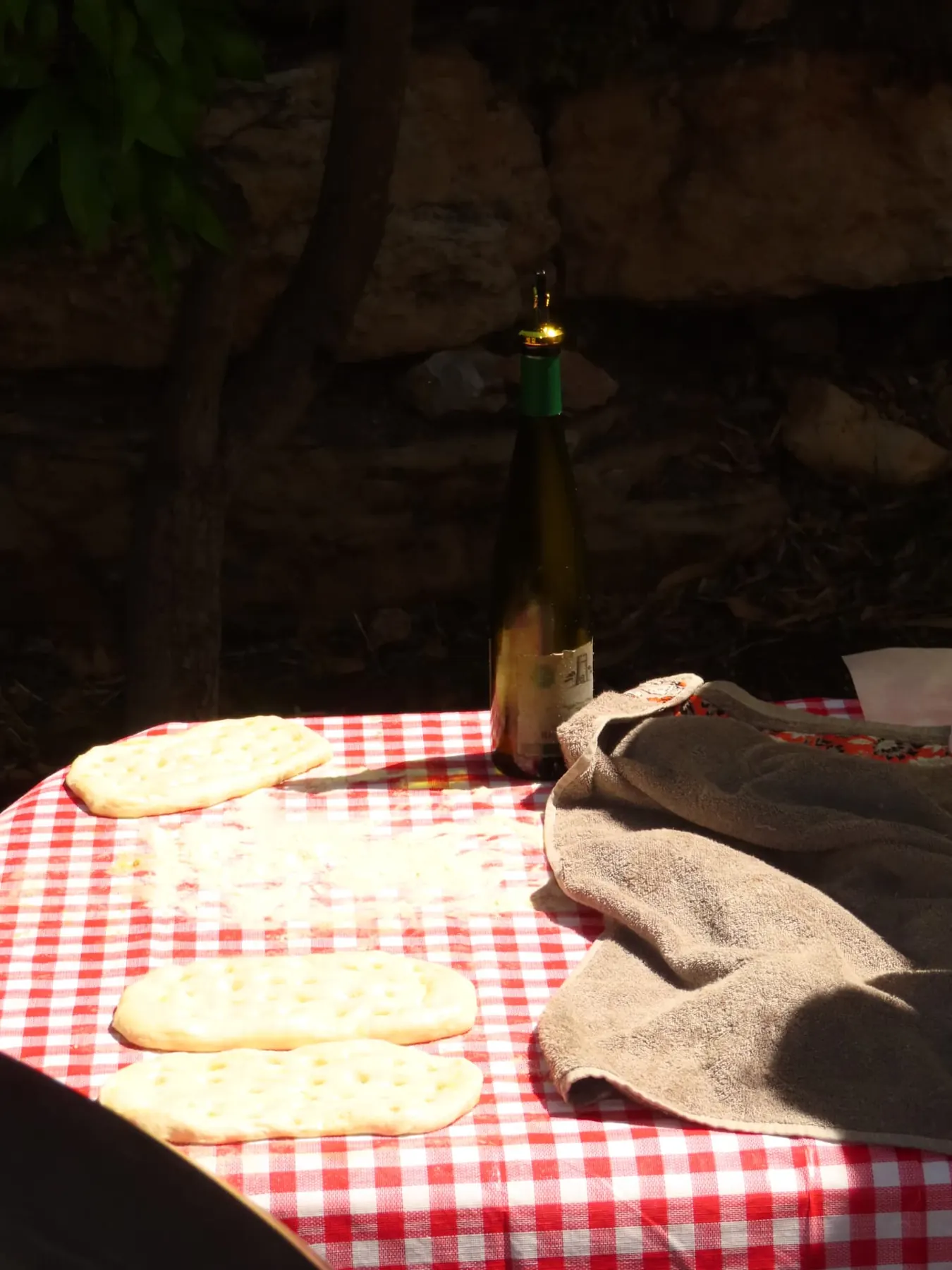 יין טוב. ביס מושלם.